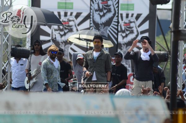 Arjun Rampal & Frahan Akhtar Shoots for Live Performance Scene of Rock on 2! (408275)