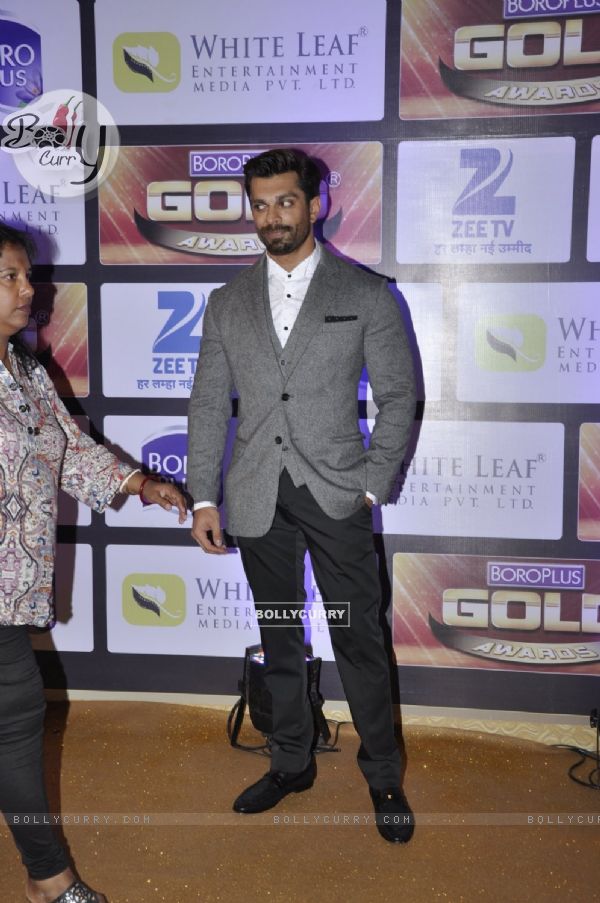 Karan Singh Grover at Zee Gold Awards 2016