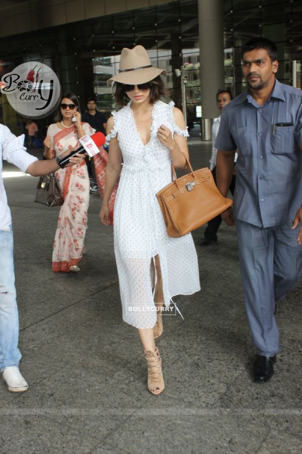 Kangana Ranaut was spotted at Airport