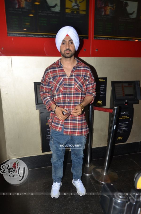 Diljit Dosanjh Vists PVR Theatre to Watch Audience's Reaction for Udta Punjab (409379)