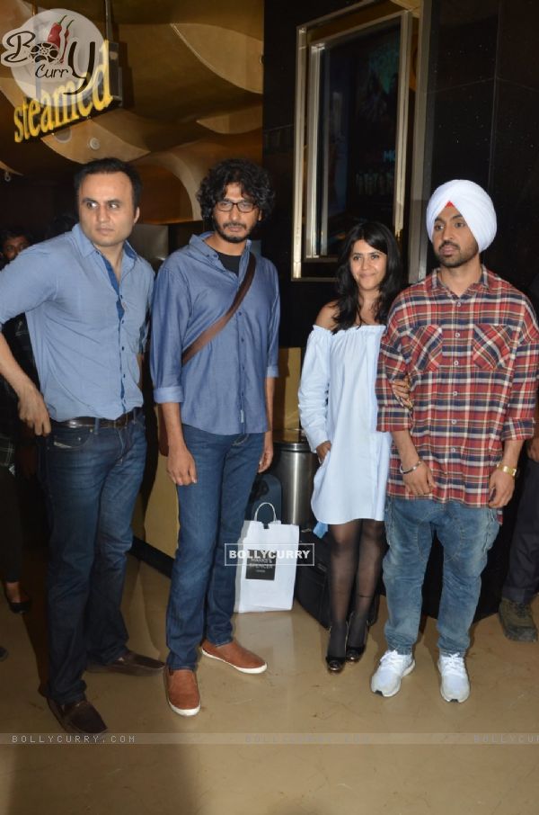 Ekta Kapoor & Diljit Dosanjh Vists PVR Theatre to Watch Audience's Reaction for Udta Punjab (409385)