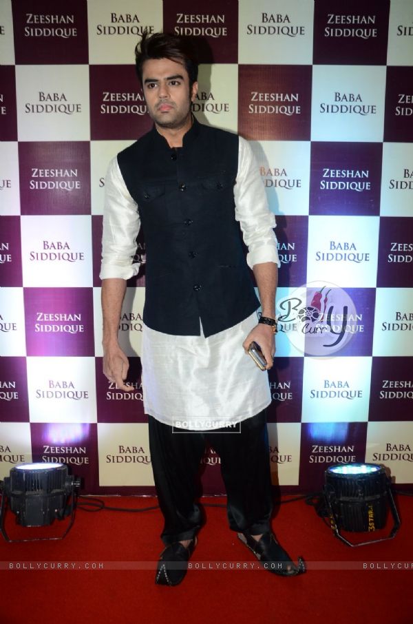 Manish Malhotra at Baba Siddique's Iftaar Party 2016