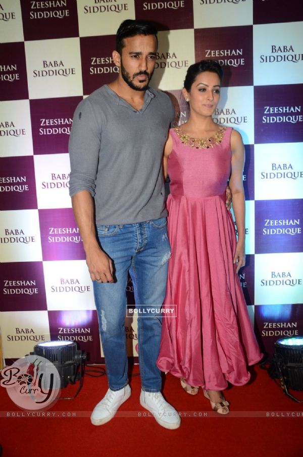 Rohit Reddy and Anita Hassanandani at Baba Siddique's Iftaar Party 2016