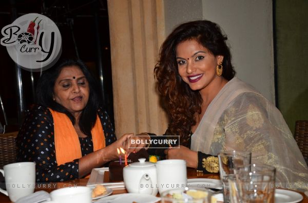Neetu Chandra Celebrates her Birthday with Family