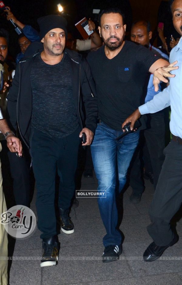 Airport Diaries: 'Mr. Being Controversial' - Salman Khan