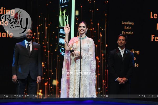 Deepika Padukone and Tiger Shroff at Star Studded 'IIFA AWARDS 2016'