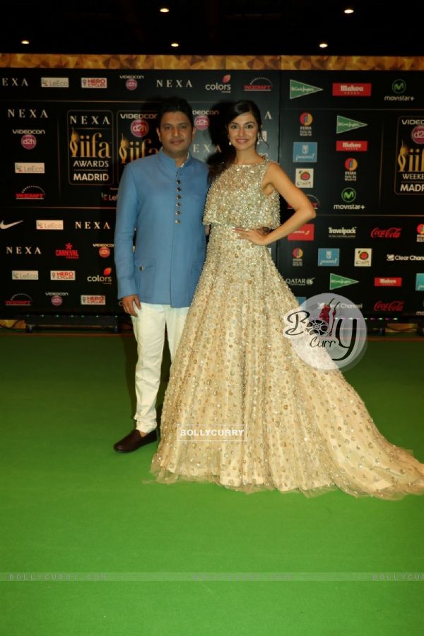 Bhushan Kumar and Divya Khosla at Star Studded 'IIFA AWARDS 2016'