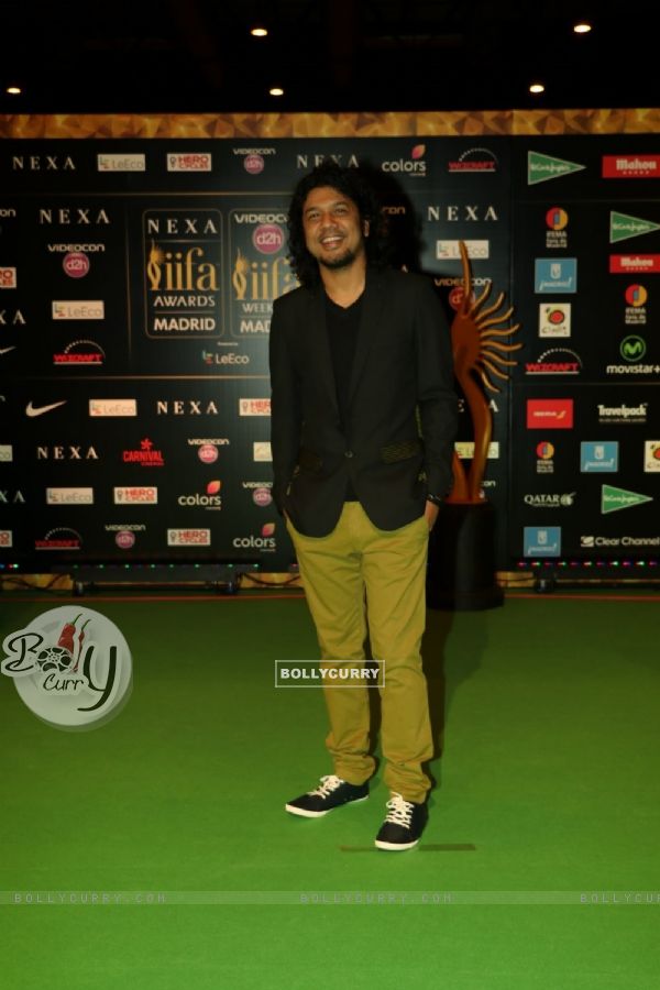 Singer Papon at Star Studded 'IIFA AWARDS 2016'