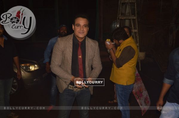 Yash Tonk celebrates completion of 200 episodes of Ye Vaada Raha