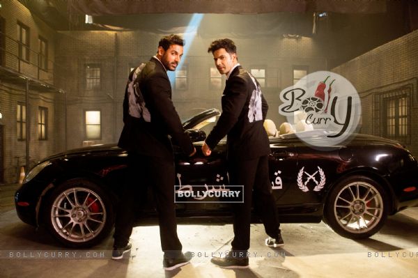 Bollywood actors John Abraham and Varun Dhawan in a still from song 'Toh Dishoom' (410672)