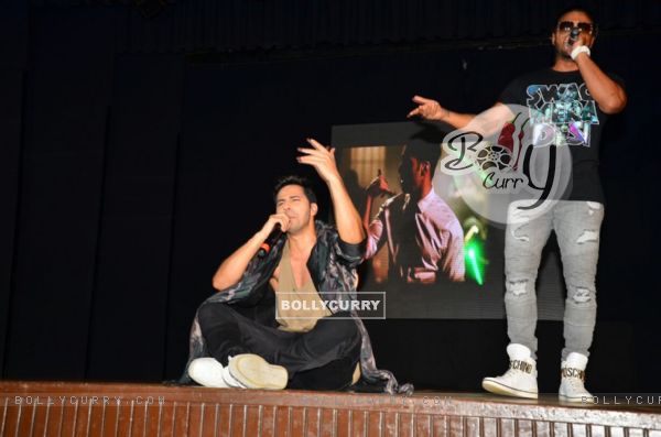 Varun at the promotion of 'Dishoom' (410750)