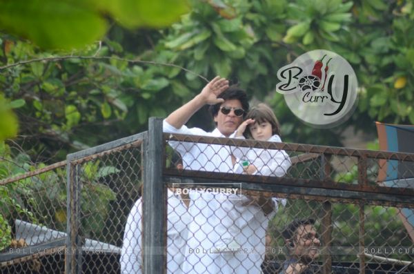 Shah Rukh Khan and AbRam Khan on EID 2016 meet!