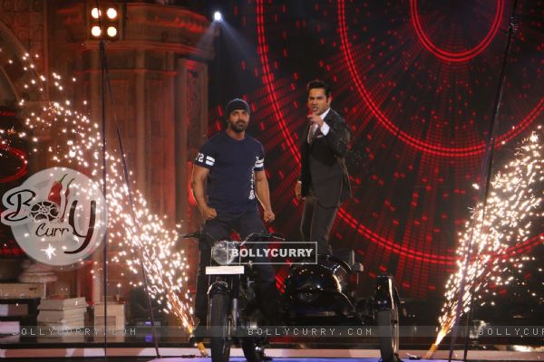 Varun Dhawan and John Abraham  Promotes 'Dishoom' on India's Got Talent!