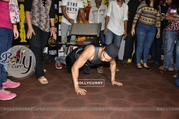 Push up time for Varun Dhawan during Workout Session with Dishoom cast!