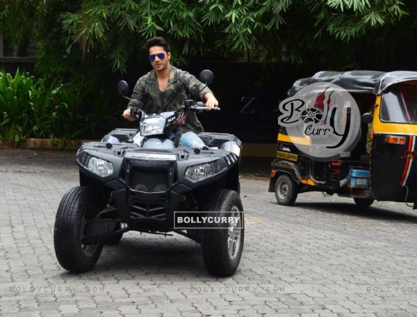 Varun Dhawan arrives on Quad Bike at Launch of Song 'Jaaneman Aah' from Dishoom