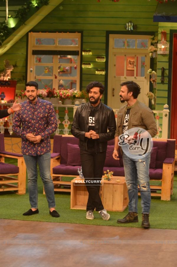 Aftab, Riteish and Vivek on 'The Kapil Sharma Show' for Promotions of 'Great Grand Masti' (411877)
