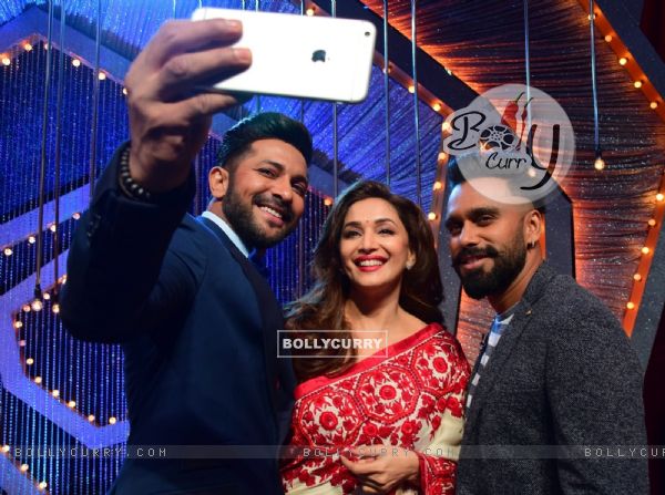 Terence Lewis, Madhuri Dixit Nene and Bosco Martis promotes Dishoom on So you think you can dance