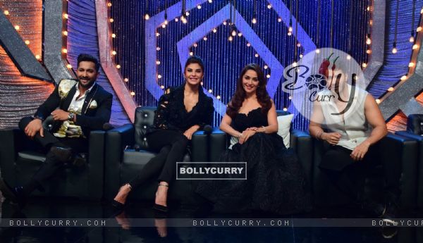 Varun , Jacqueline , Terence and Madhuri promotes Dishoom on So you think you can dance (412055)