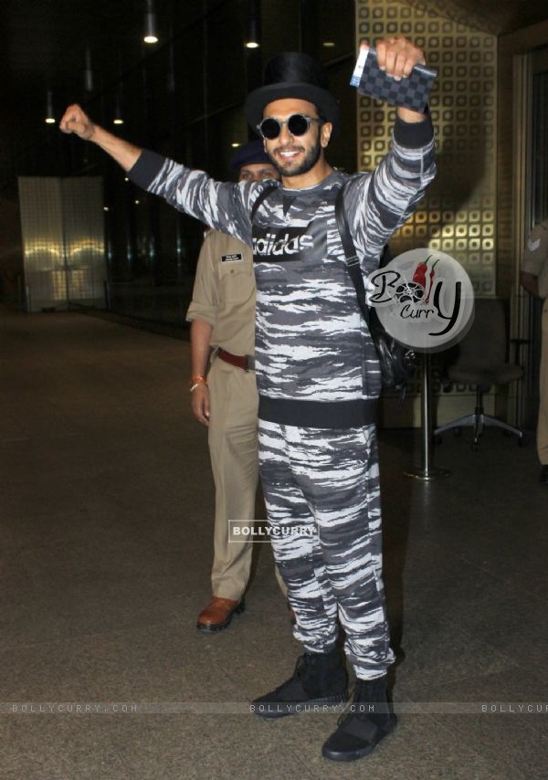 Ranveer Singh spotted at airport!