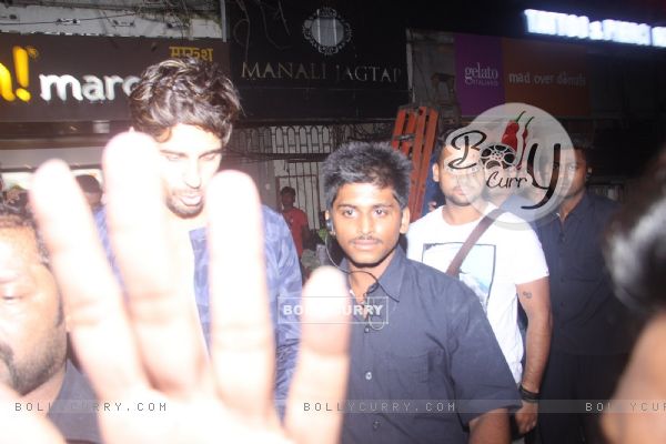 Sidharth Malhotra snapped out of maroosh