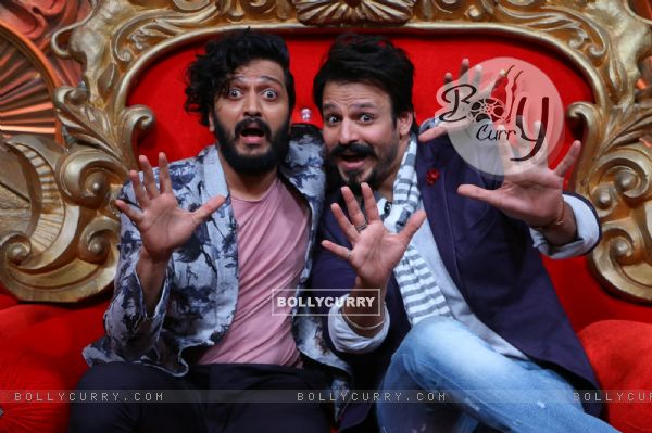 Vivek Oberoi and Riteish Deshmukh Promotes 'Great Grand Masti' on 'Comedy Nights Bachao' (412127)