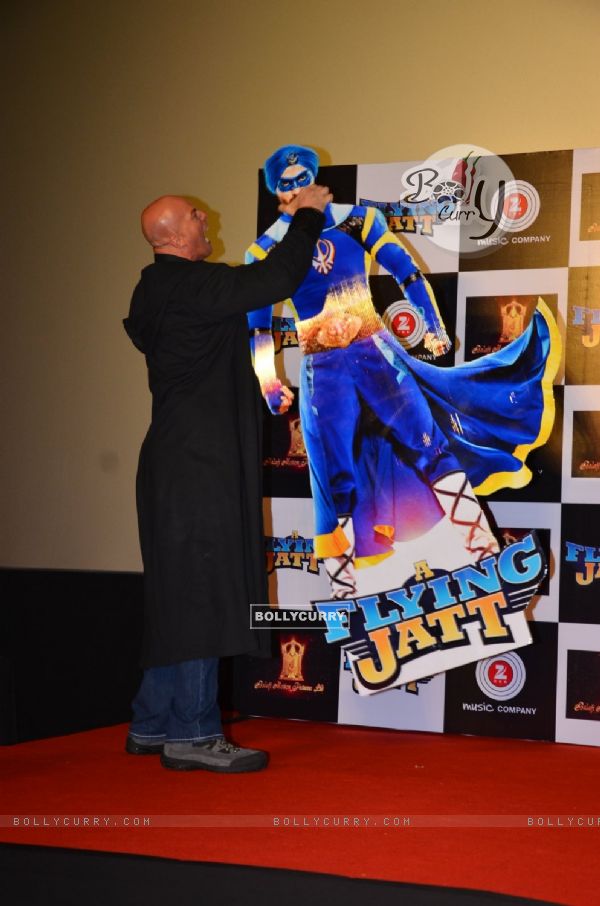 Nathan Jones in action at Trailer Launch of 'A Flying Jatt' (412641)