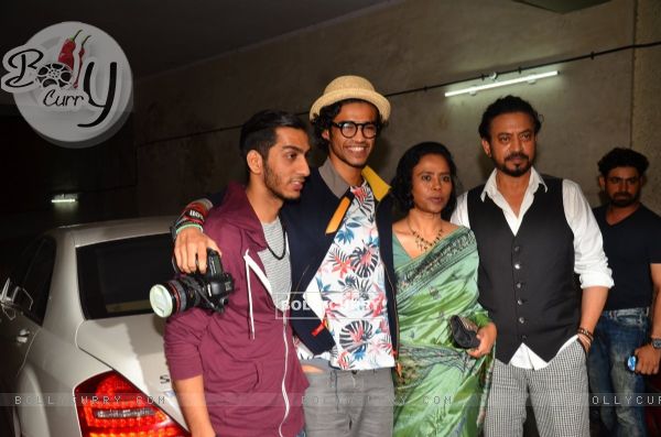 Irrfan Khan with his wife and son at the special screening of 'Madaari' (413119)