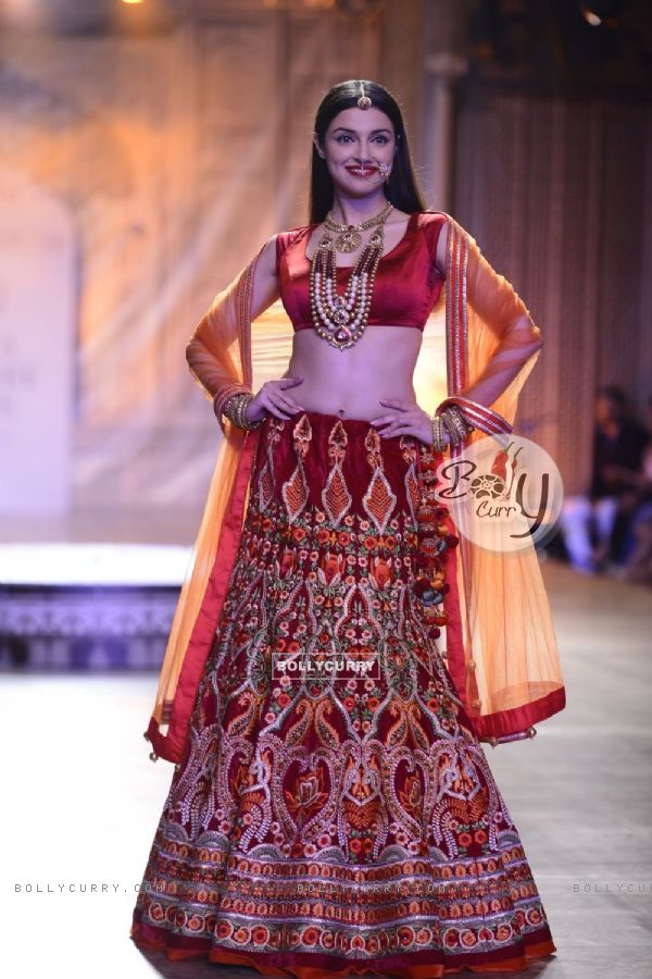 Divya Khosla at Day 3 of FDCI India Couture Week