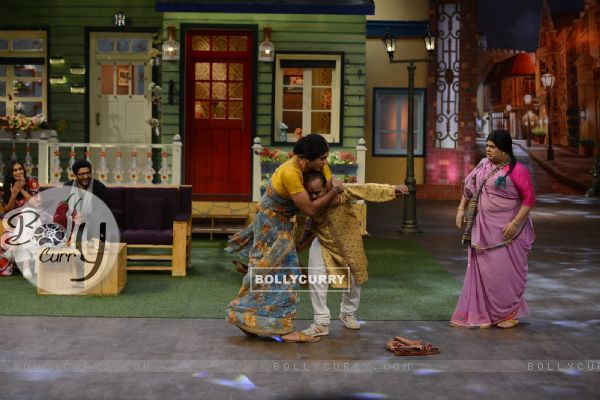 Sunil Grover and Kiku Sharda on the sets of Kapil Sharma