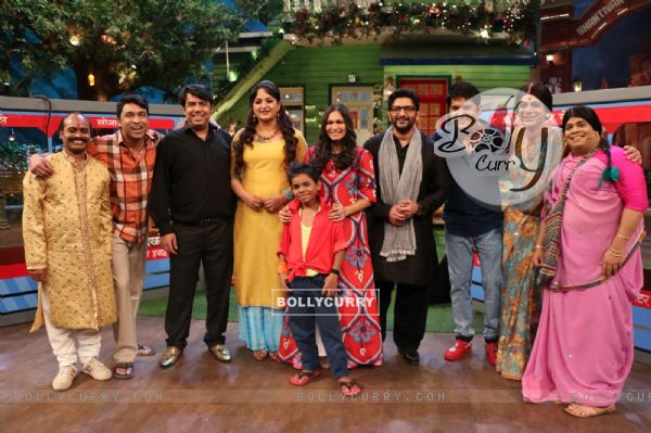 Arshad and Maria with Kapil Sharma and cast on the sets of Kapil Sharma