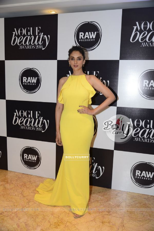 Aditi Rao Hydari at Vogue Beauty Awards 2016