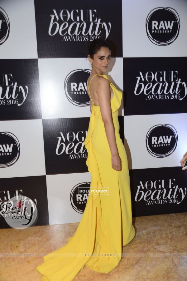 Aditi Rao Hydari at Vogue Beauty Awards 2016