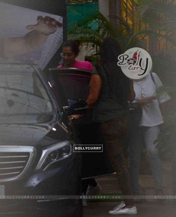 Sonam Kapoor snapped at a recording studio in juhu
