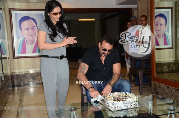 Sanjay Dutt cuts Cake with Wife Manyata Dutt on his Birthday