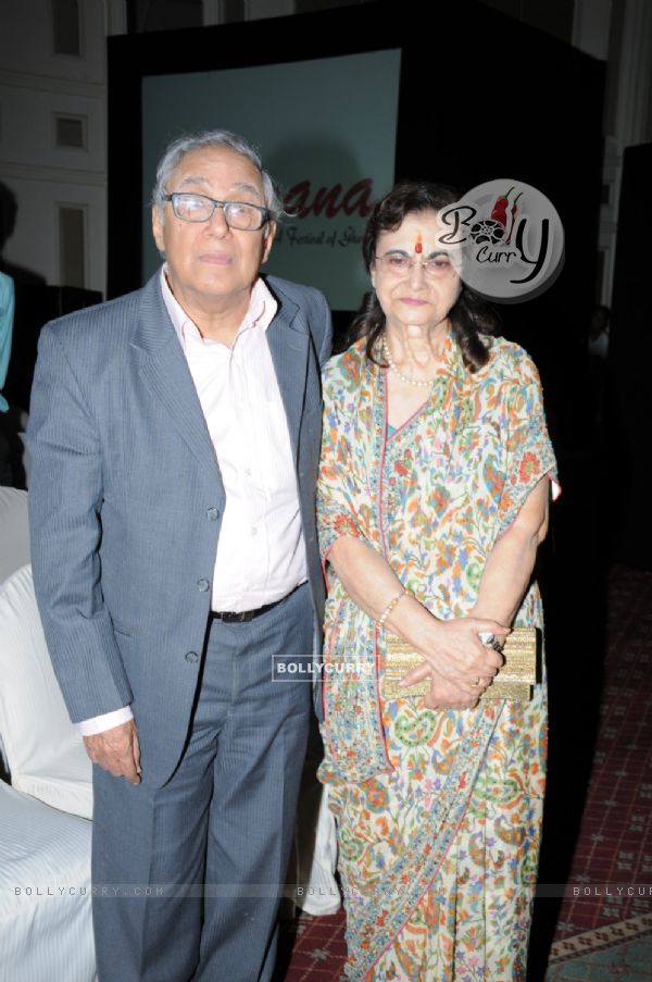 Y. Sapru and Rekha Sapru at Khazana Ghazal Festival 2016