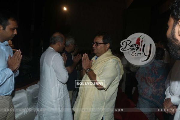 Subhash Ghai and Sooraj Barjatya at prayer meet of  Rajat Barjatya