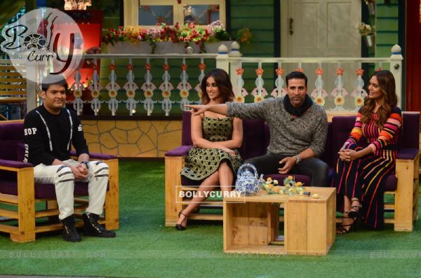 Ileana Dcruz, Esha Gupta and Akhay Kumar promotes 'RUSTOM' at The Kapil Sharma Show