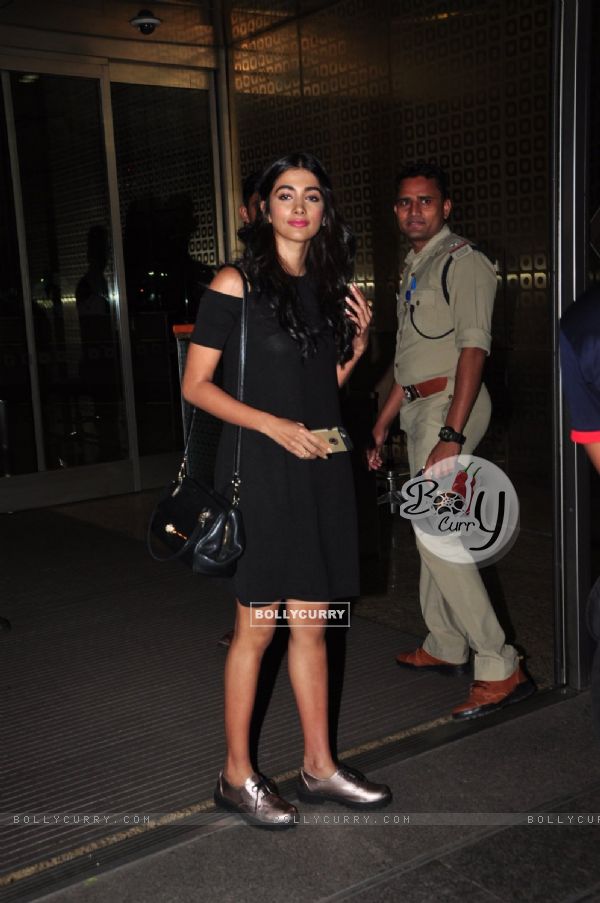 Pooja Hegde snapped at airport!