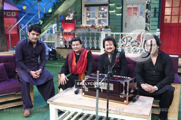 Singers Anup Jalota, Pankaj Udas, Talat Aziz on the sets of 'The Kapil Sharma Show'