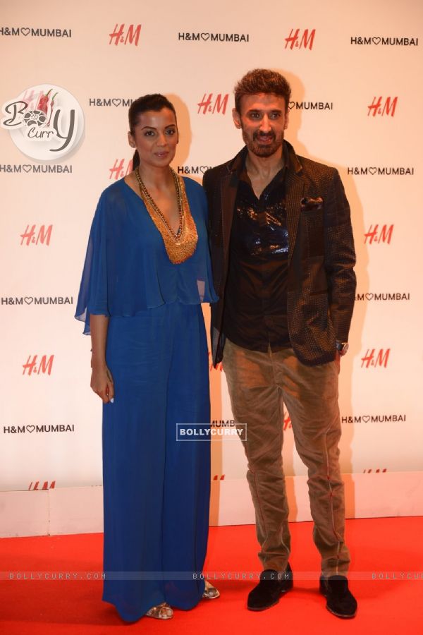 Rahul Dev and Mugdha Godse at Launch of Hennes and Mauritz store in Mumbai
