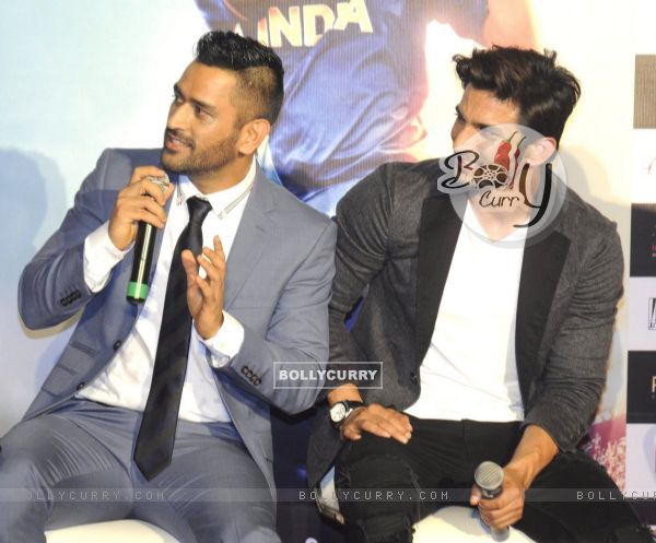 Sushant Singh Rajput and Mahendra Singh Dhoni Promotes 'MS Dhoni: The Untold Story' at PVR Juhu (415987)
