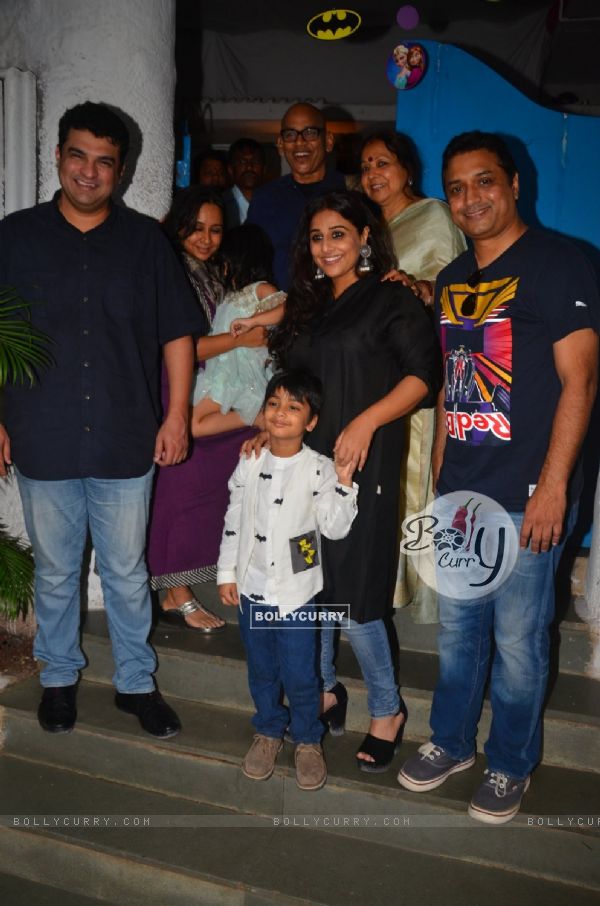 Vidya Balan with Siddharth Roy Kapur and Family Snapped at Olives Restaurant