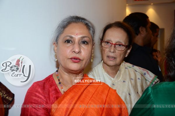 Jaya Bachchan at Dilip De's art event