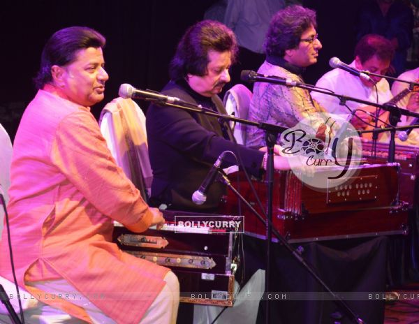 Pankaj Udhas, Anup Jalota and Talat Aziz at 'Friendship Gazal Concert'
