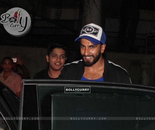 Ranveer Singh Snapped outside Sanjay Leela Bhansali's house!