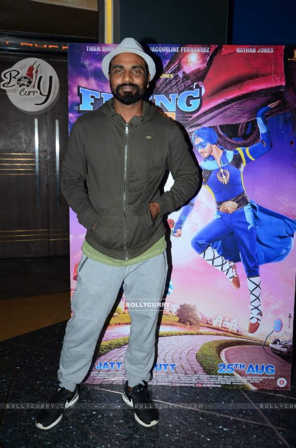 Remo Dsouza hosts a special screening of A FLYING JATT for Kids! (418407)