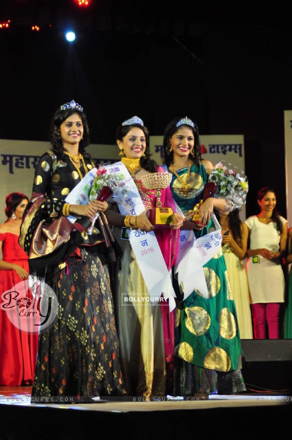 Sonali Kulkarni at Grand Finale of 'Shravan Queen'