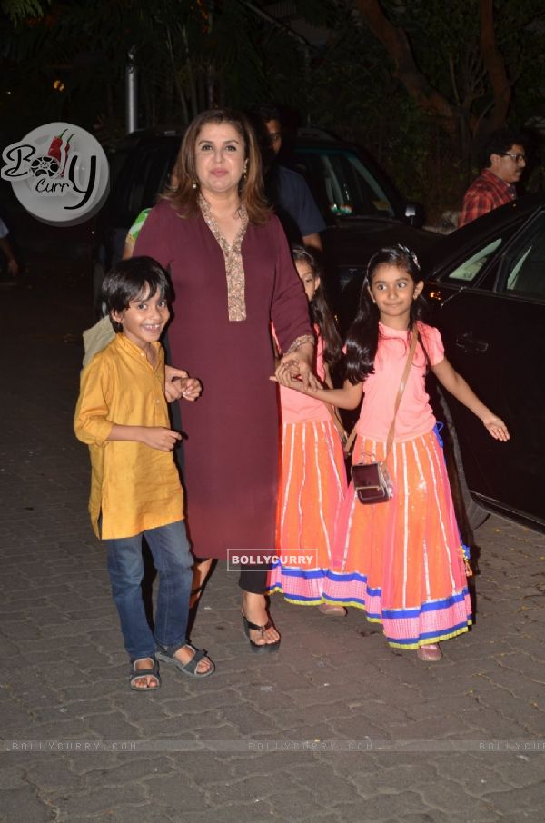 Farah Khan with kids at Anil Kapoor's Ganesh Chaturthi Celebrations!