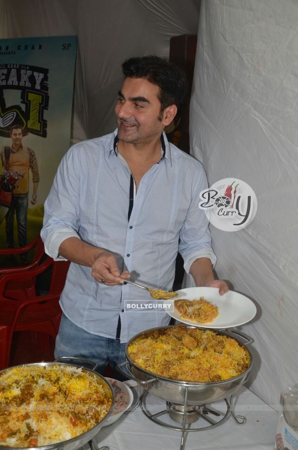 Arbaaz Khan at Sohail Khan's Biryani Party on Eid 2016