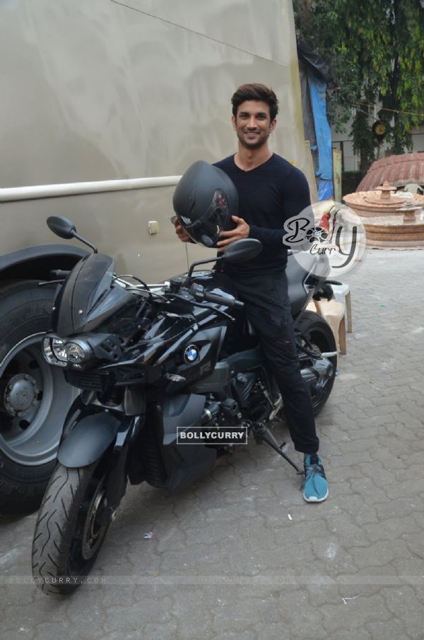 Sushant Singh Rajput at Promotion of 'M.S. Dhoni: The Untold Story' (420075)
